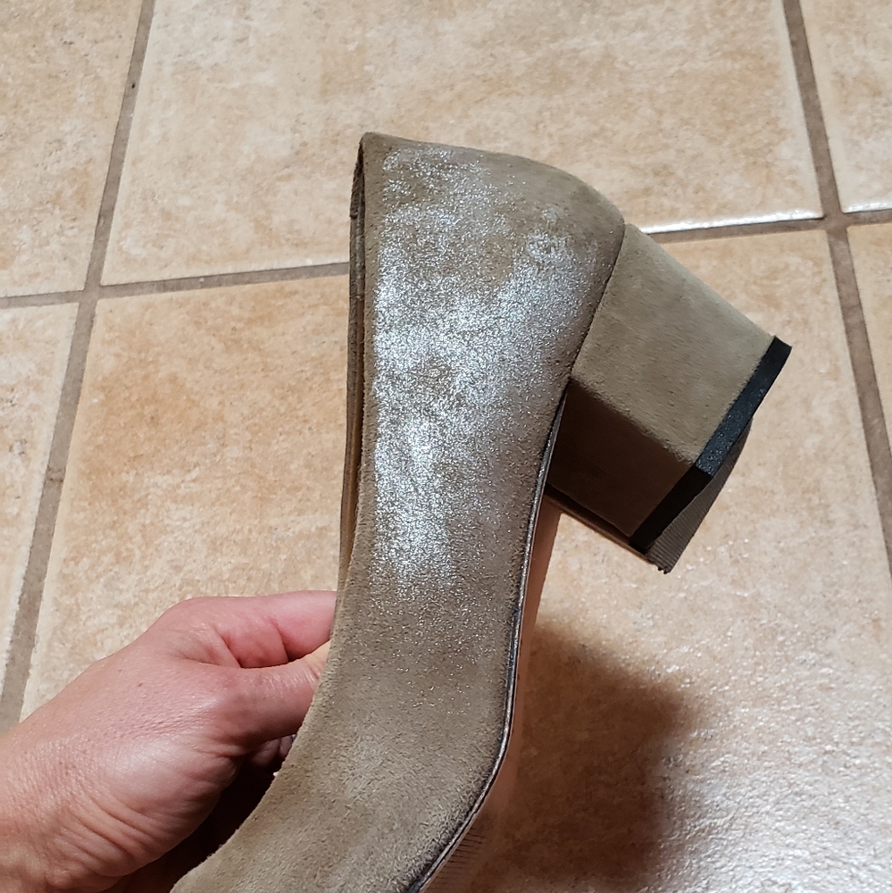 Jasper & Jeera Metallic Suede Pumps - Picture 4 of 5